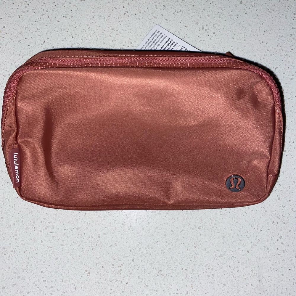 NEW - Lululemon Brier Rose Belt Bag